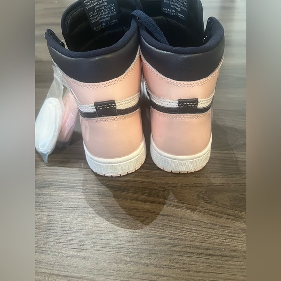 NWT NIKE AIR JORDAN 1 RETRO HIGH "ATMOSPHERE (W) - Picture 8 of 16